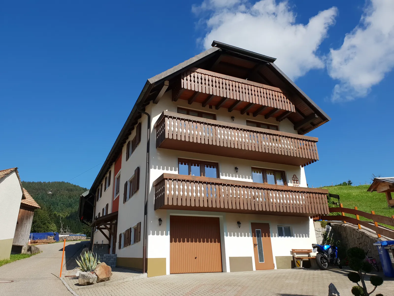 Teilsanierung Mehrfamilienhaus – Ansicht 1