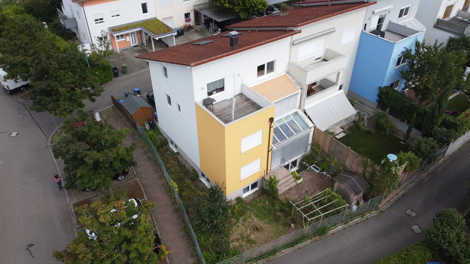 Teilsanierung Mehrfamilienhaus, 3 Wohneinheiten – Ansicht 1