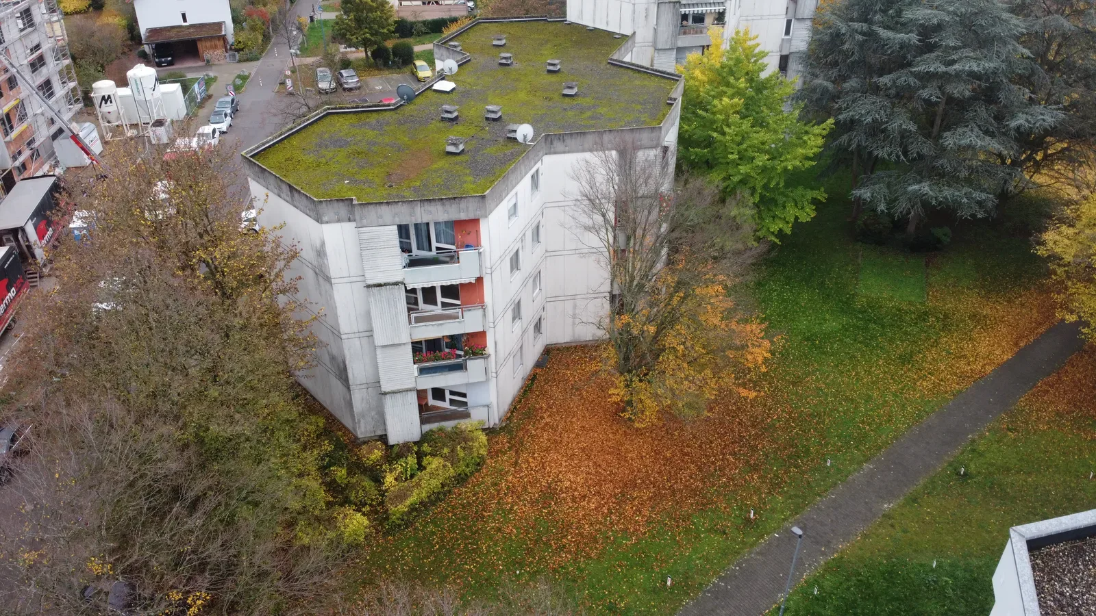 Teilsanierung einzelner Wohnungen, Mehrfamilienhaus 12 Wohneinheiten