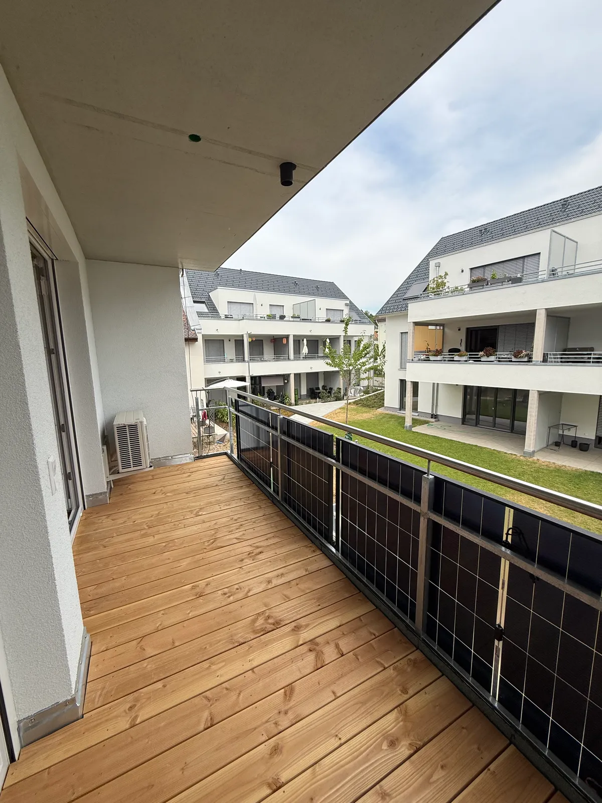 Mehrfamilienhaus, 7 Wohneinheiten – Ansicht 2